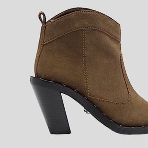 Rebecca Minkoff Ankle Boot ♥️ Like and get 40% offer!